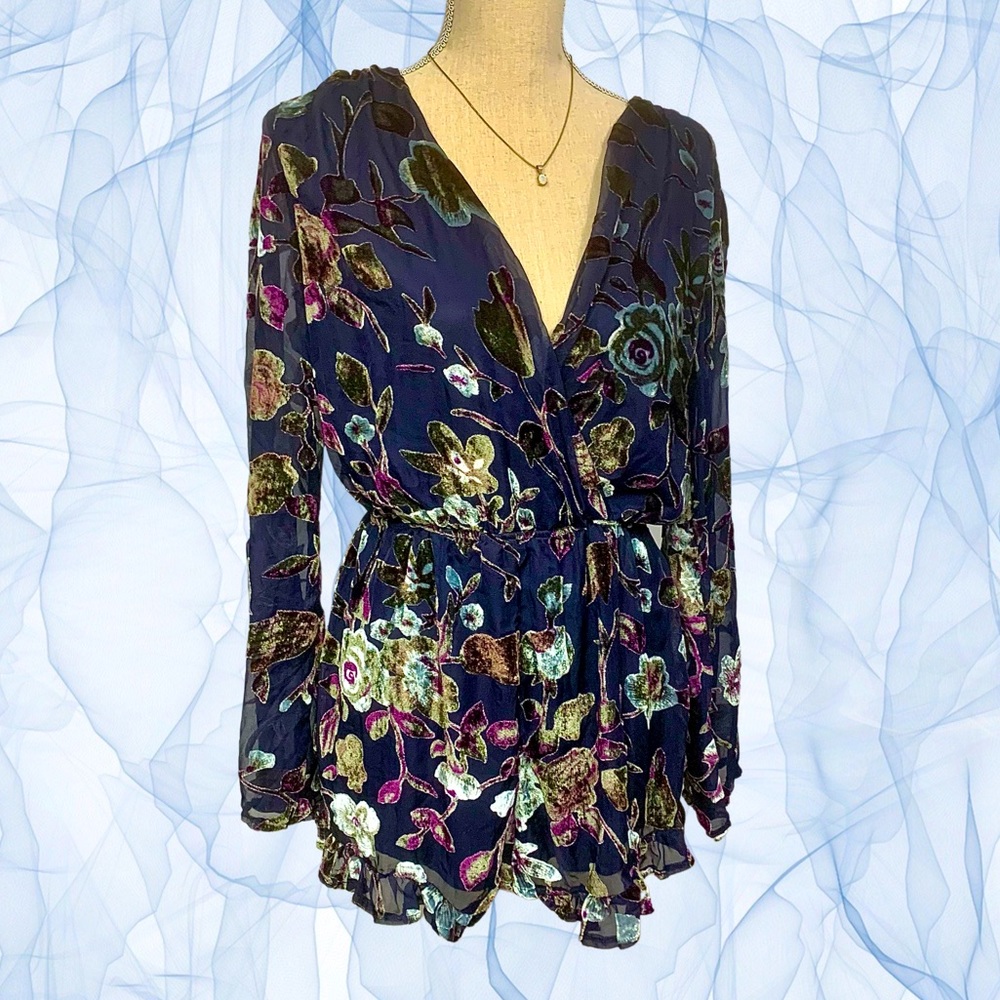 💰SOLD💰Altar’d State Long Sleeve Romper w/ Floral Pattern
